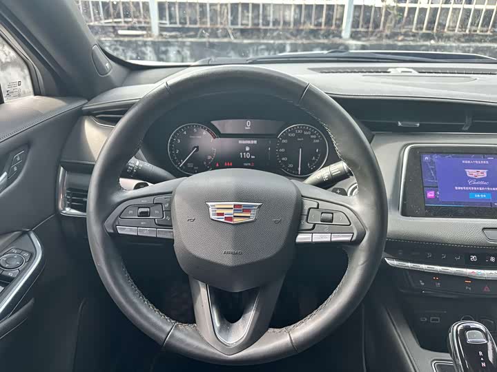 Cadillac XT4, 2023 — фото 7 из 9