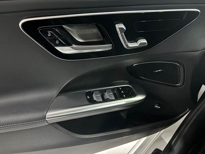 Mercedes-Benz C-Class, 2023 — фото 6 из 9