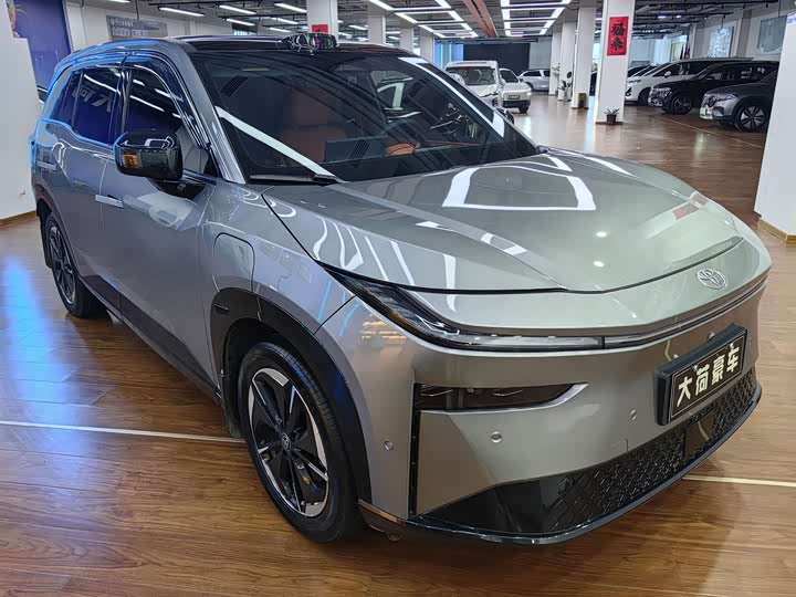 Toyota bZ3X, 2025 — фото 3 из 9