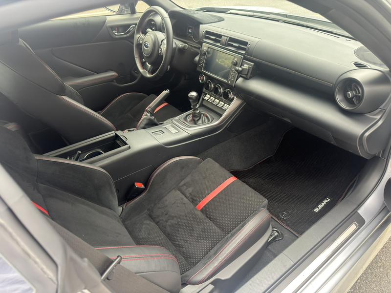 Subaru BRZ, 2022 — фото 8 из 10