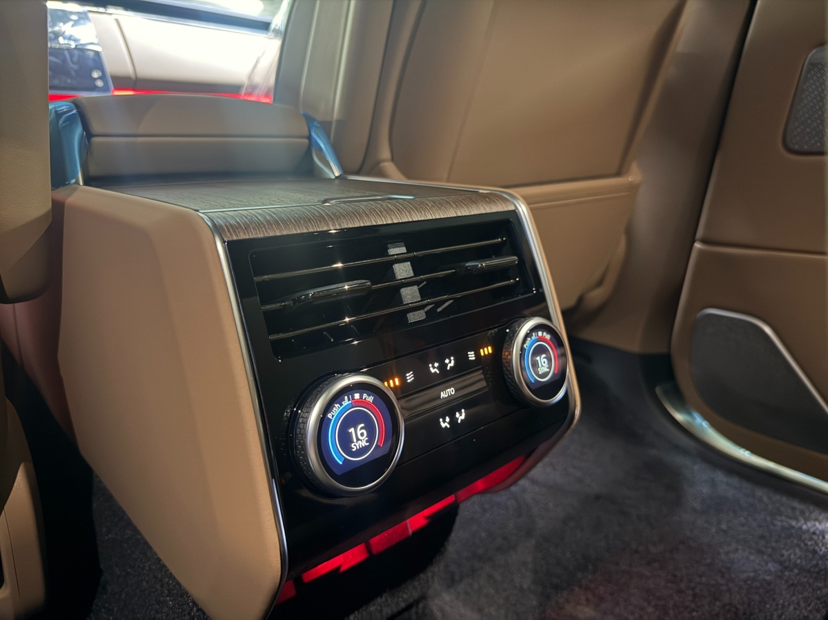 Land Rover Range Rover, 2026 — фото 11 из 12