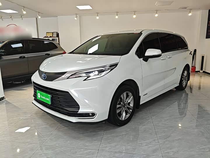 Toyota Sienna, 2023 — купить в Санкт-Петербурге под ключ