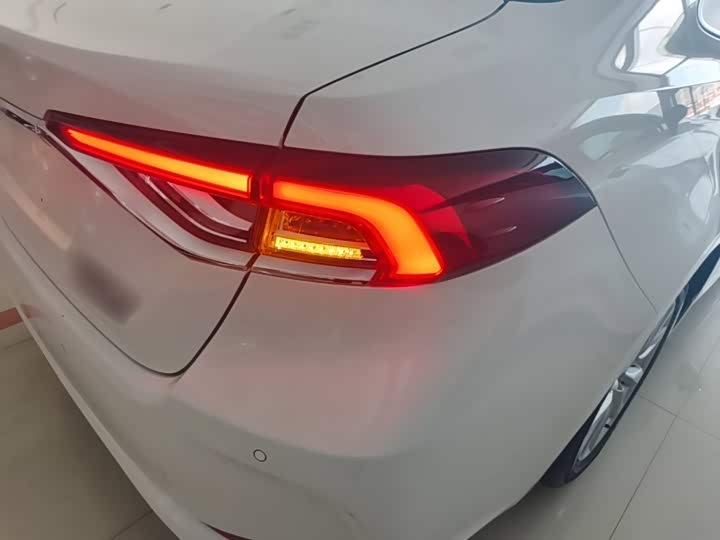 Toyota Corolla, 2023 — фото 8 из 9