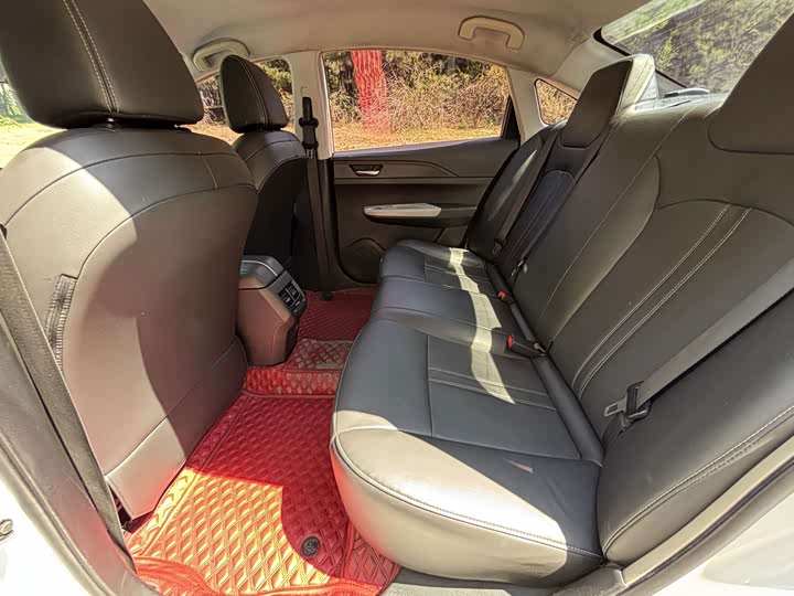 Dongfeng Aeolus E70, 2022 — фото 8 из 9