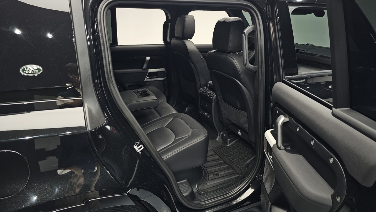 Land Rover Defender, 2023 — фото 12 из 12