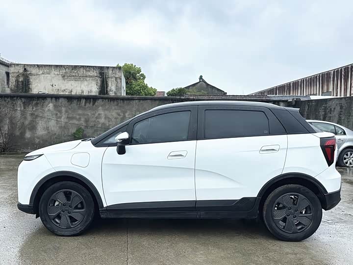 Geely Geometry E Firefly, 2022 — фото 3 из 9