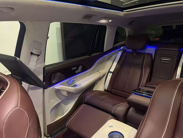 Mercedes-Benz Maybach GLS, 2022 — фото 6 из 9