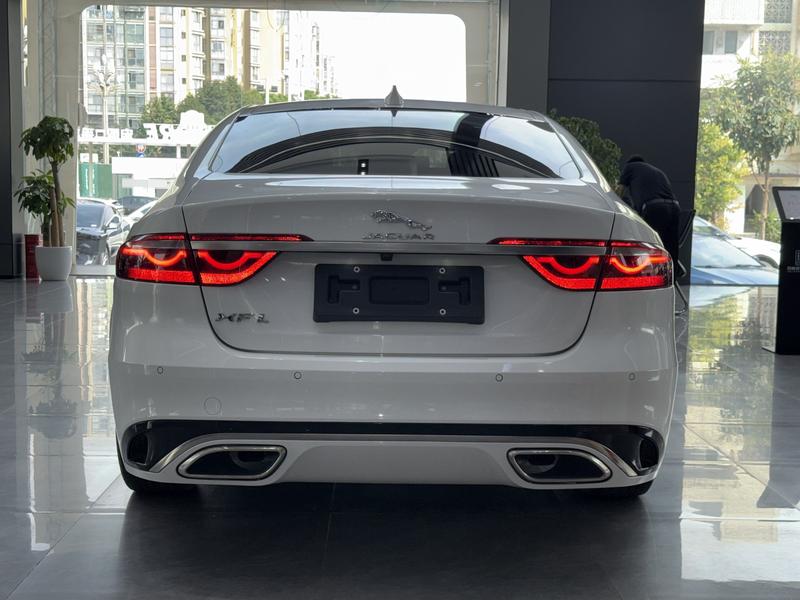 Jaguar XF L, 2022 — фото 4 из 10