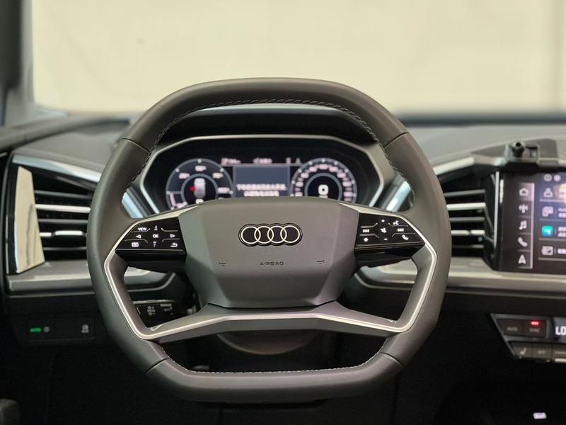 Audi Q4 e-tron, 2024 — фото 6 из 9