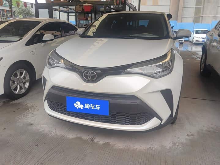 Toyota C-HR, 2022 — фото 2 из 9