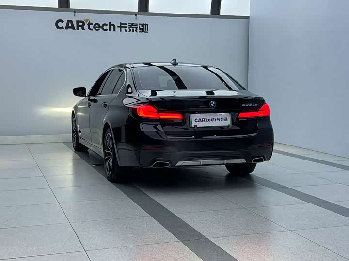 BMW 5 Series Hybrid, 2023 — фото 4 из 9