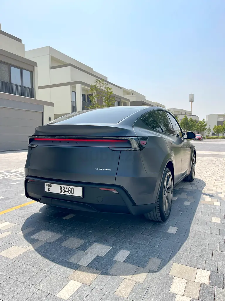 Tesla Model Y, 2026