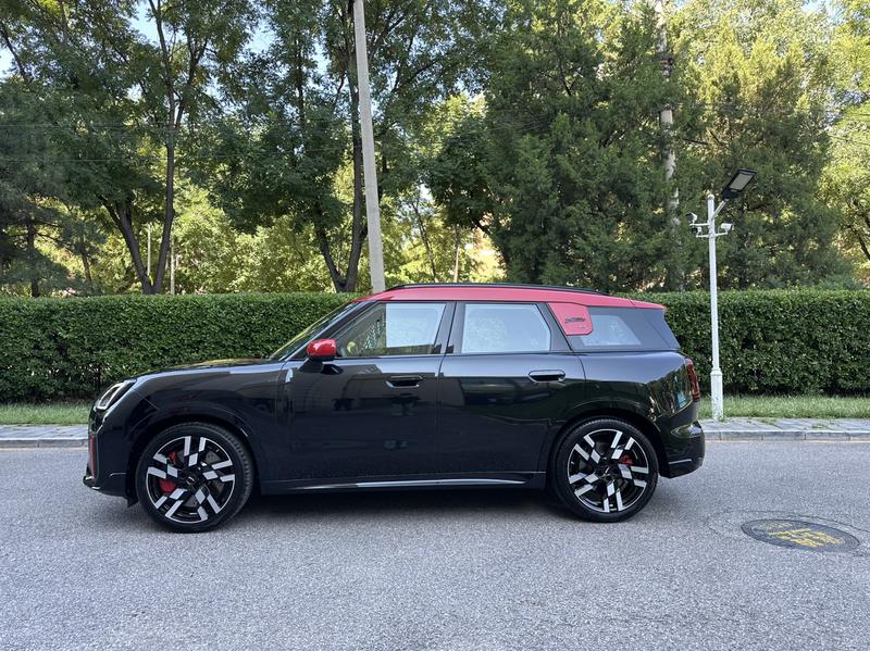 Mini Countryman JCW, 2024 — фото 3 из 12