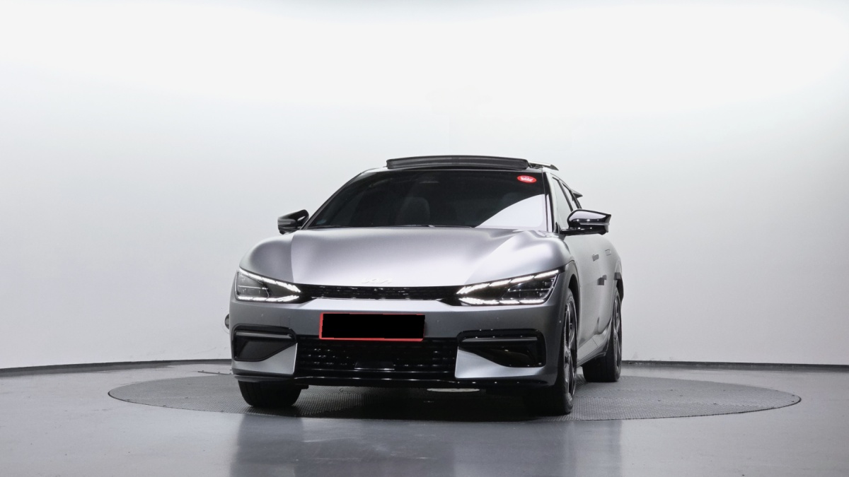 Kia EV6, 2023 — фото 3 из 12