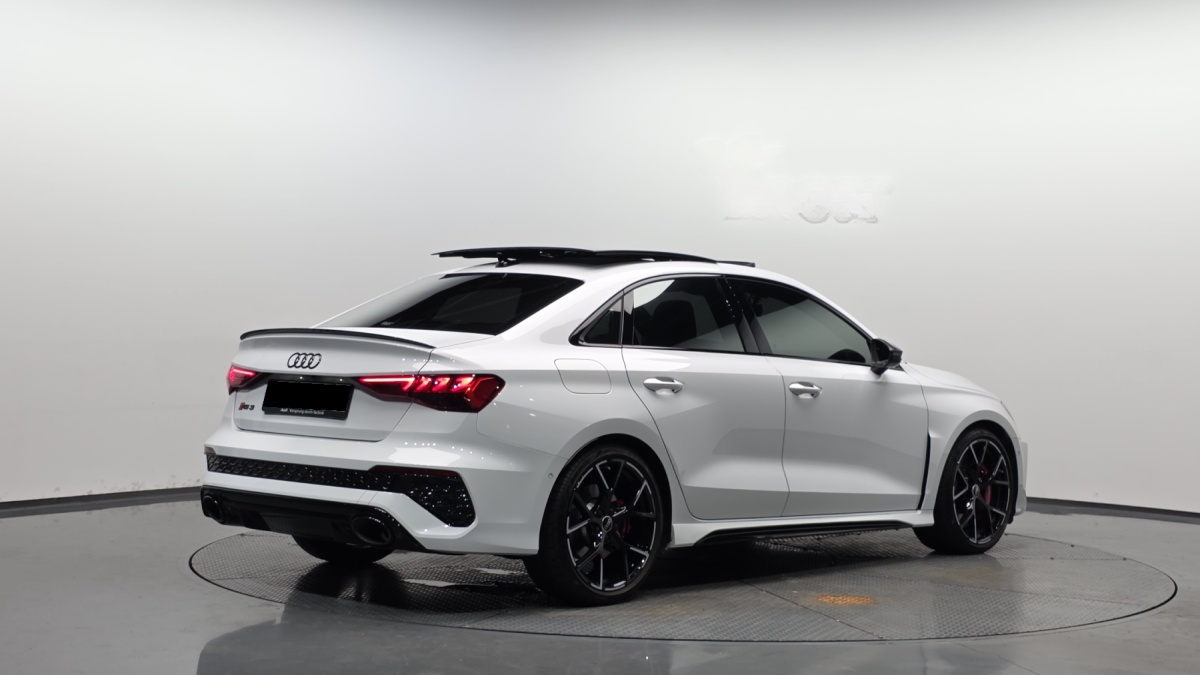 Audi RS 3, 2023 — фото 2 из 12