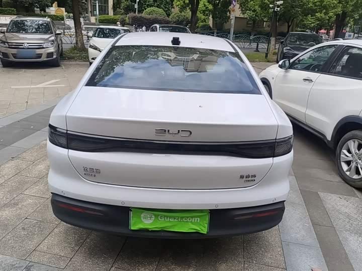 BYD Seal 05 DM-i Hybrid, 2024 — фото 6 из 9