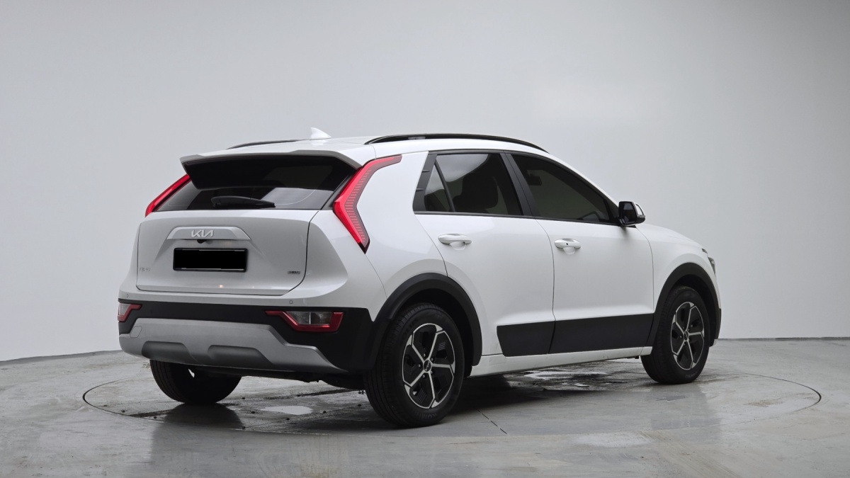 Kia Niro, 2023 — фото 2 из 12