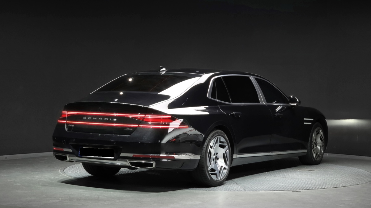Genesis G90, 2022 — фото 2 из 12