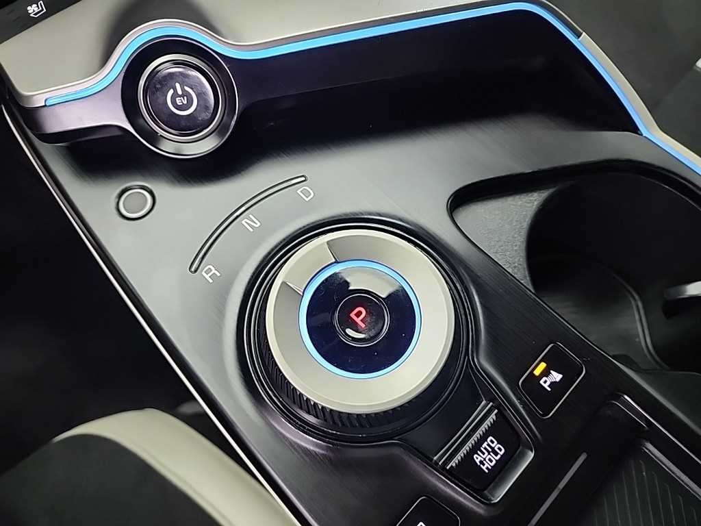 Kia EV6, 2024 — фото 7 из 12