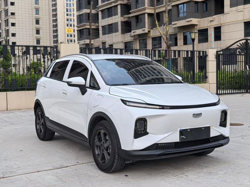 Geely Geometry E Firefly, 2022 — фото 3 из 10