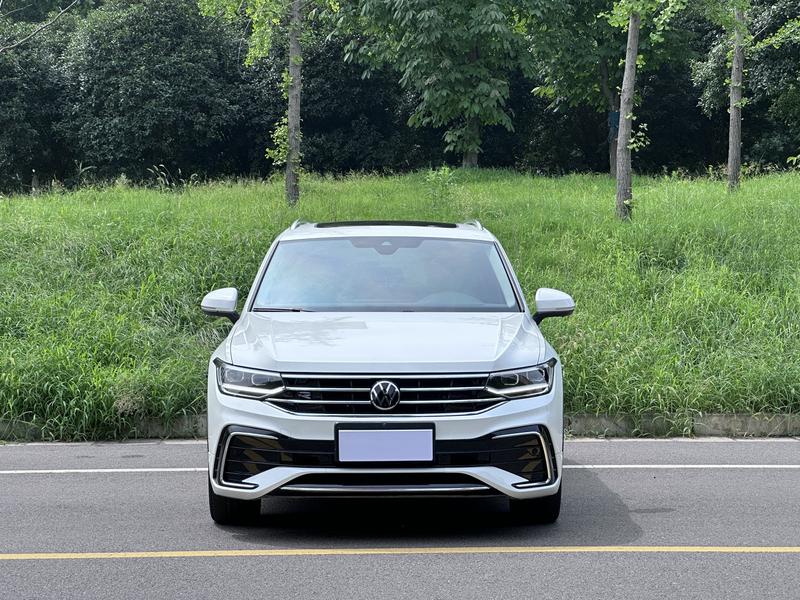 Volkswagen Tiguan L Pro, 2022 — фото 2 из 12