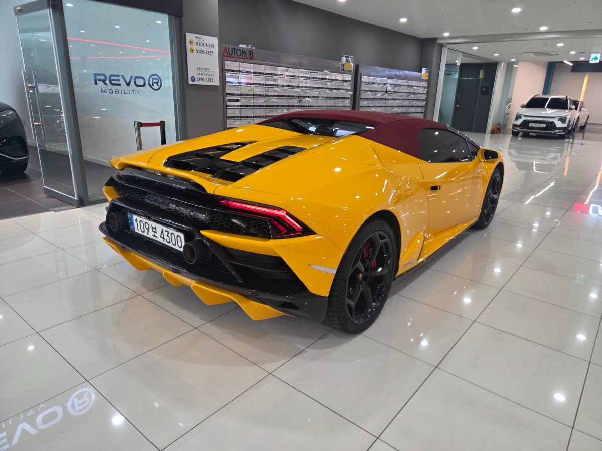 Lamborghini Huracan, 2021 — фото 12 из 12