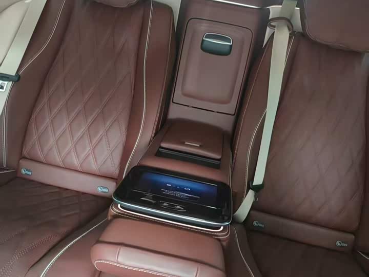 Mercedes-Benz Maybach GLS, 2024 — фото 5 из 7
