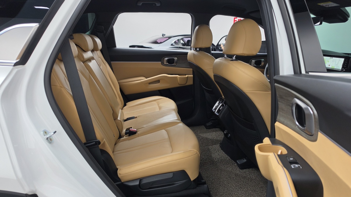 Kia Sorento, 2022 — фото 9 из 12