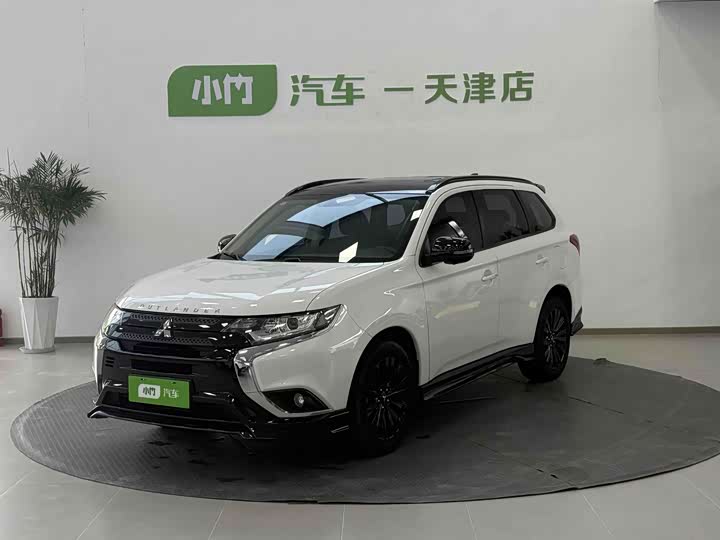 Mitsubishi Outlander, 2022 — купить в Липецке под ключ