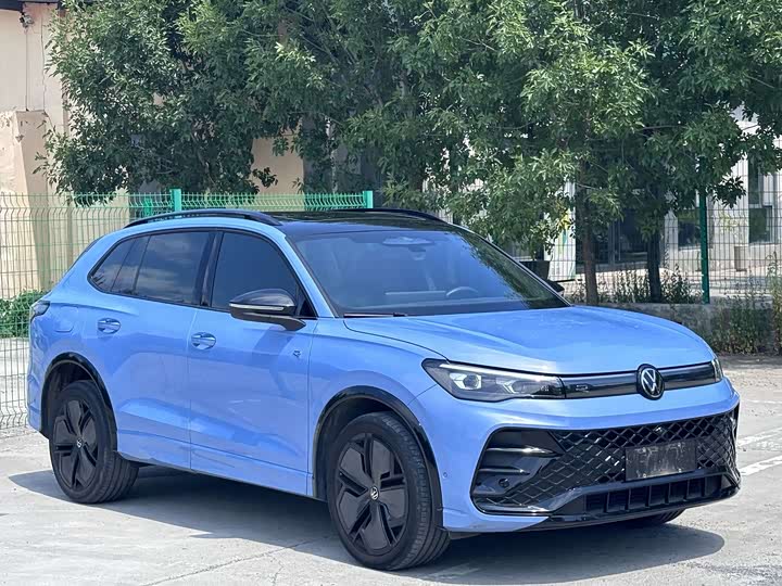 Volkswagen Tiguan L Pro, 2024 — фото 3 из 9