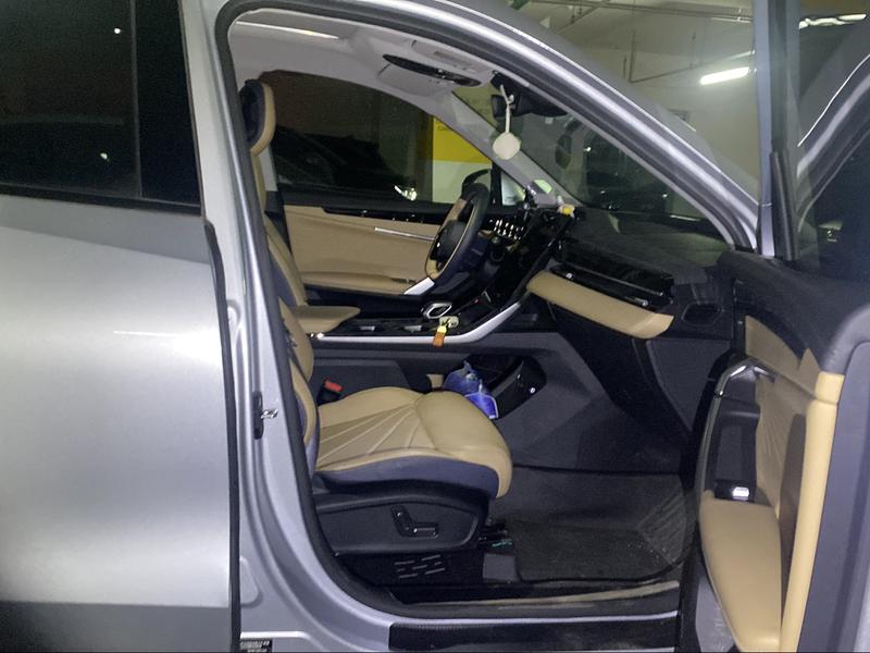 Geely Atlas L, 2024 — фото 11 из 12