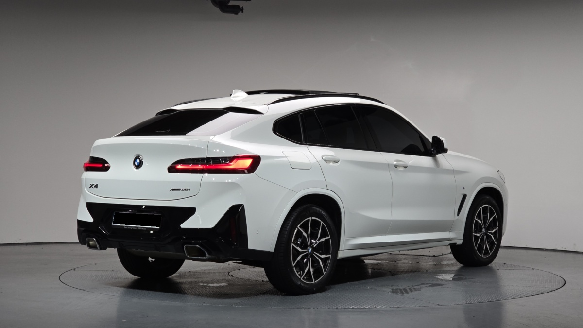 BMW X4, 2023 — фото 2 из 12