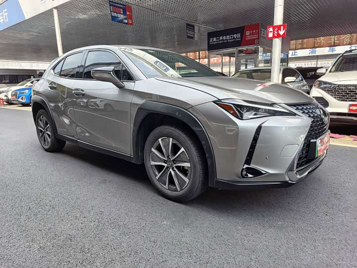 Lexus UX Hybrid, 2021 — фото 3 из 9