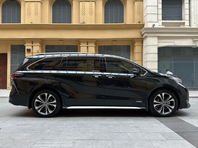 Toyota Granvia, 2023 — фото 7 из 12