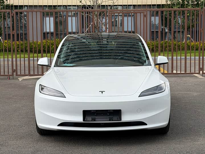 Tesla Model 3, 2026 — фото 2 из 9