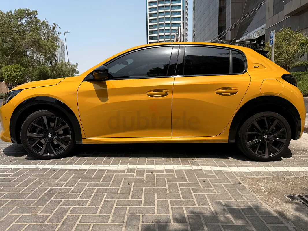 Peugeot 208, 2023 — фото 6 из 10