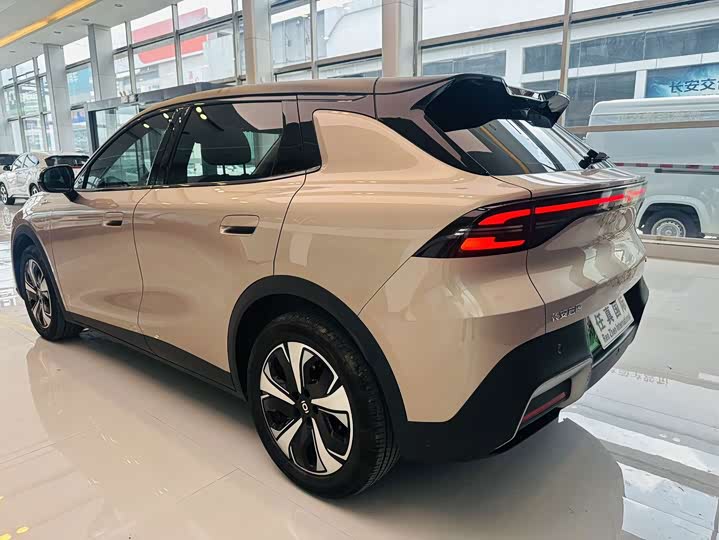 Changan Qiyuan (Nevo) Q05, 2025 — фото 6 из 9