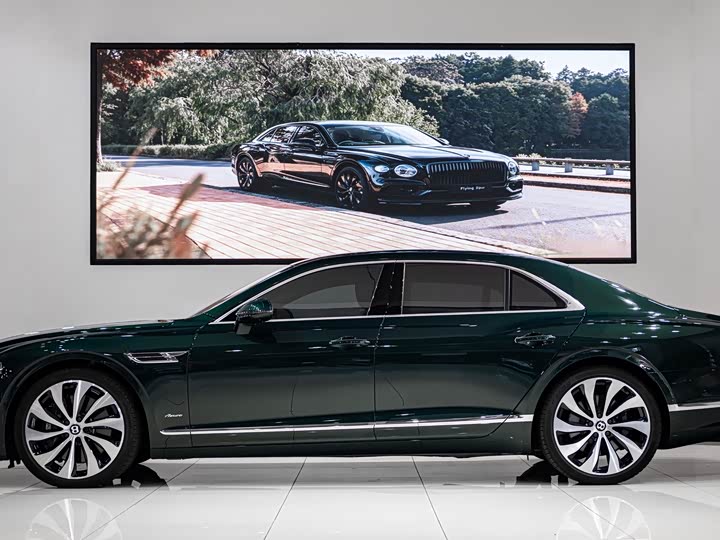 Bentley Flying Spur, 2022 — фото 5 из 9