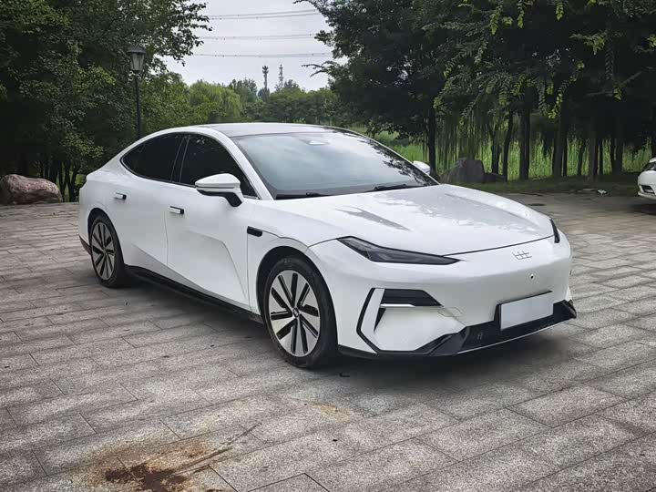 Geely Galaxy E8, 2024 — фото 3 из 9