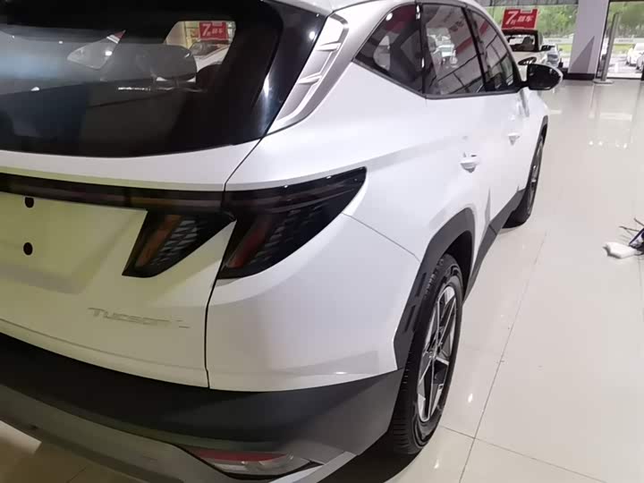 Hyundai Tucson L, 2025 — фото 8 из 9