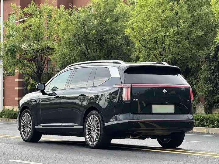 GAC Hyptec HL, 2025 — фото 7 из 9