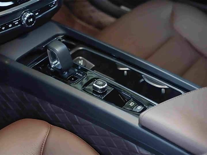 Volvo S60, 2026 — фото 9 из 9