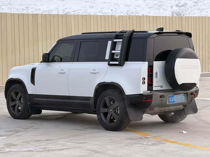 Land Rover Defender, 2022 — фото 4 из 9