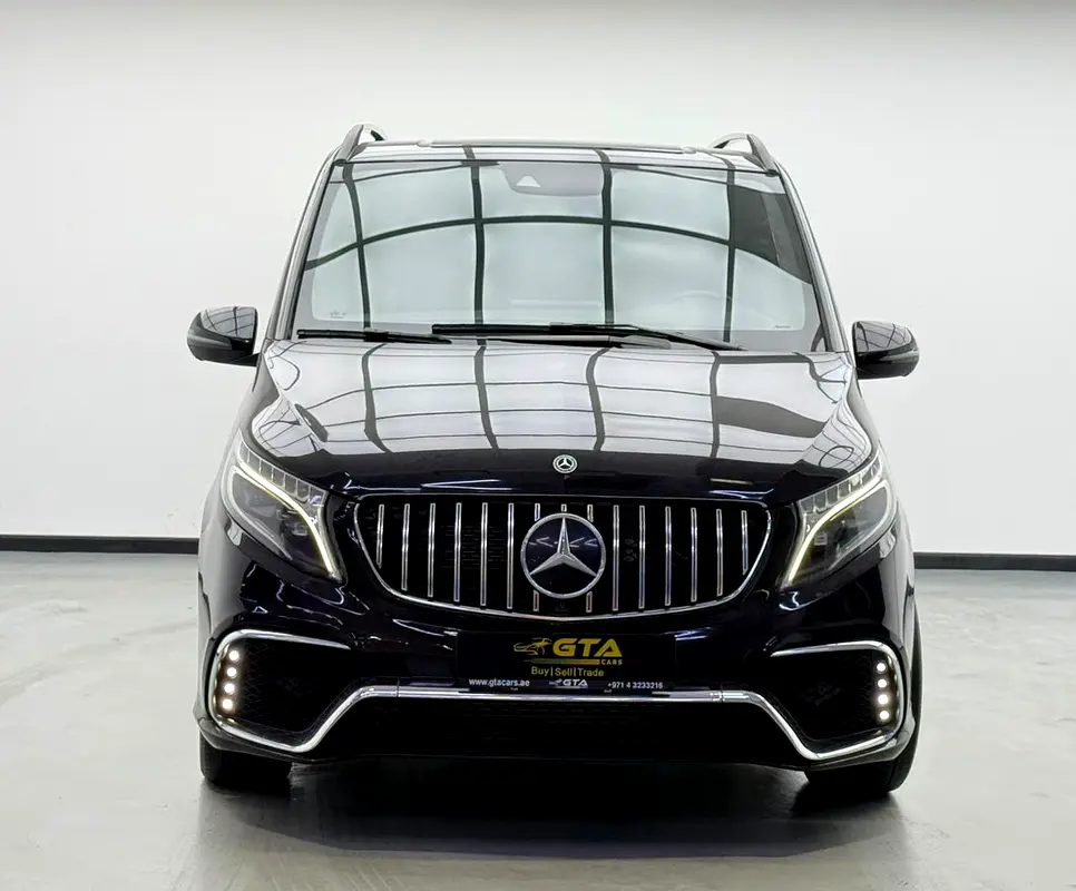 Mercedes-Benz V-Class, 2023 — фото 2 из 10
