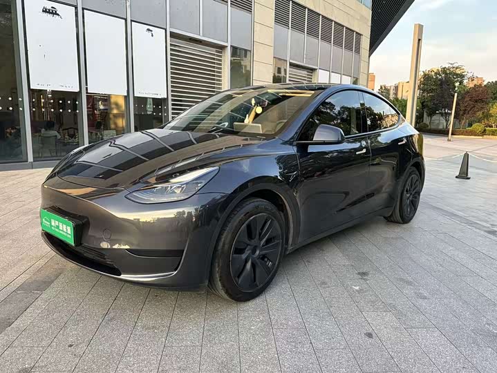 Tesla Model Y, 2024 — купить в Москве под ключ