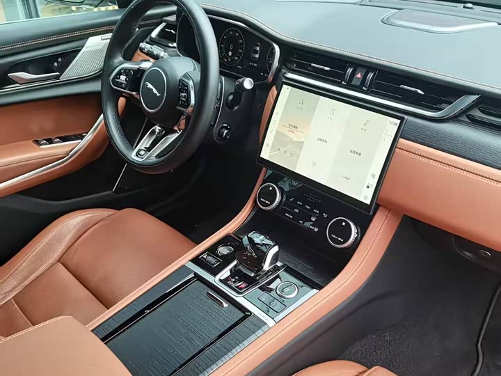 Jaguar XF L, 2023 — фото 8 из 9