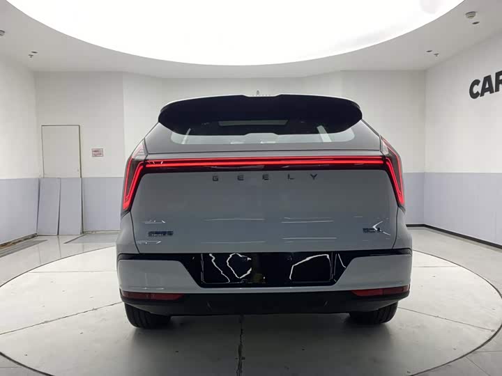 Geely Atlas L, 2026 — фото 6 из 9