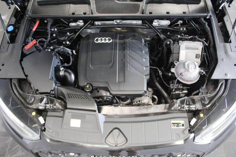 Audi Q5L Sportback, 2024 — фото 6 из 12