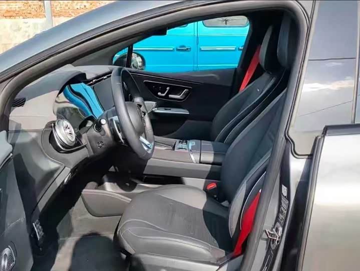 Mercedes-Benz EQE AMG, 2024 — фото 7 из 9