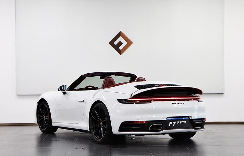 Porsche 911, 2021 — фото 5 из 12